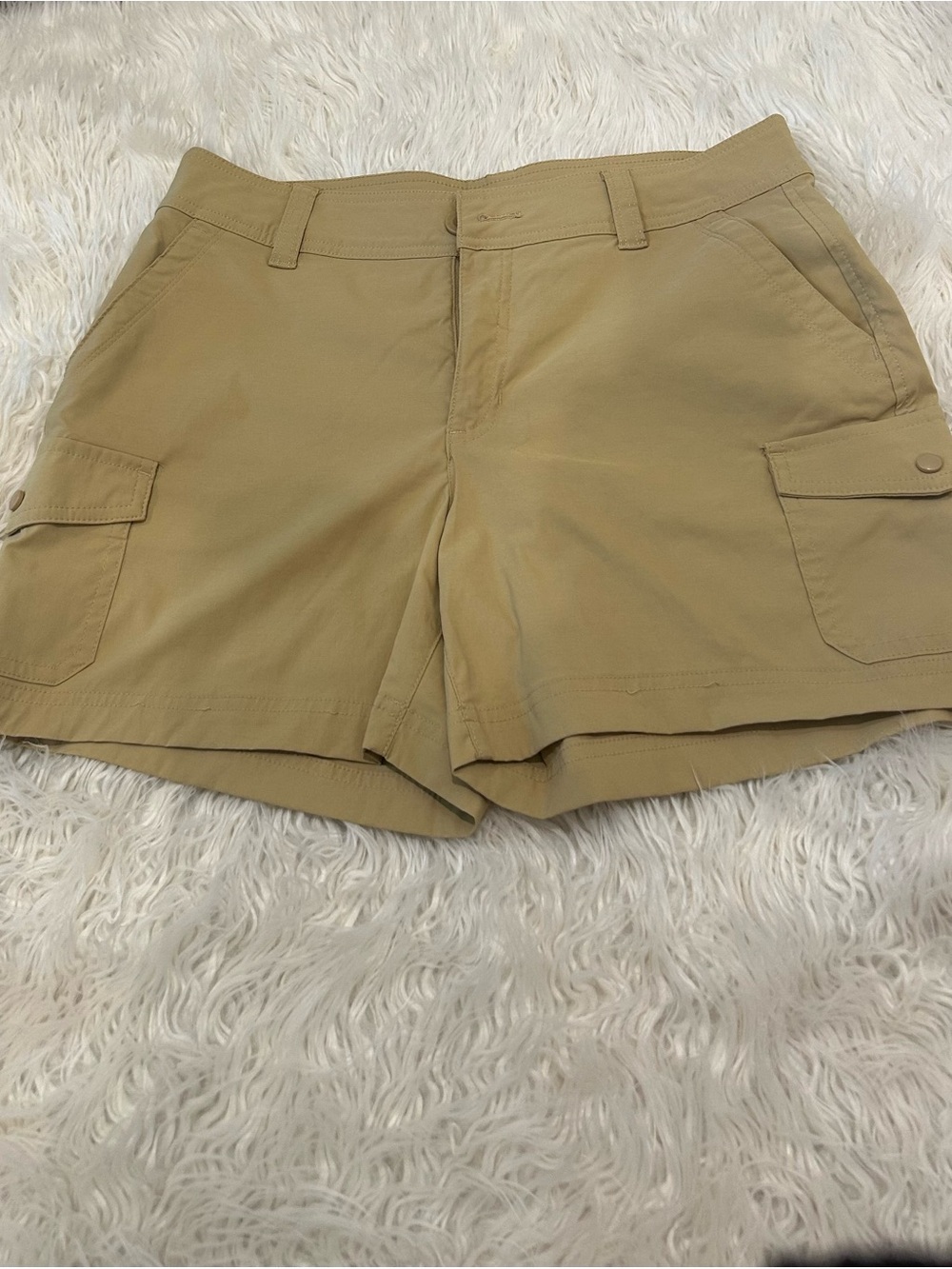 Eddie Bauer Women’s Tan Cargo Shorts with Front Pockets